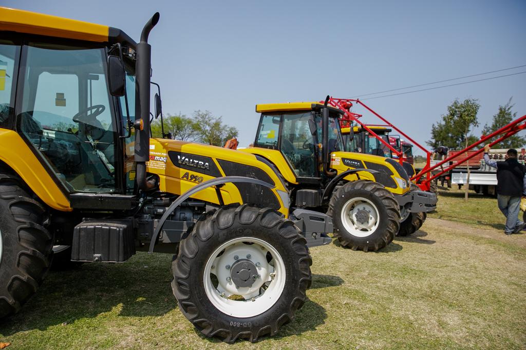 *EL GOBIERNO ENTREGÓ INSUMOS Y MAQUINARIAS PARA FORTALECER EL FUNCIONAMIENTO DE COOPERATIVAS ELÉCTRICAS RURALES