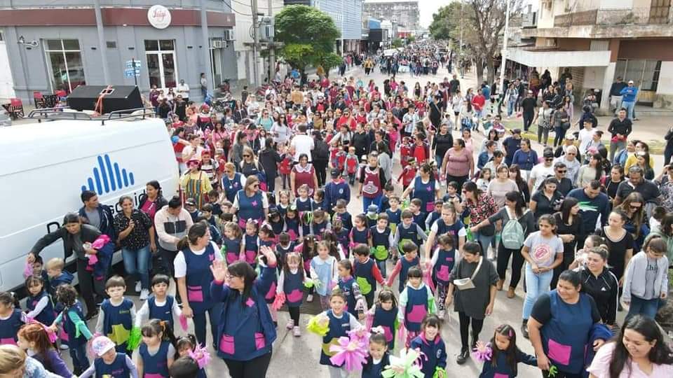 VILLA ANGELA: EL INTENDENTE PAPP PARTICIPÓ DEL AGASAJO A LOS JARDINES DE INFANTES ORGANIZADO POR LA MUNICIPALIDAD