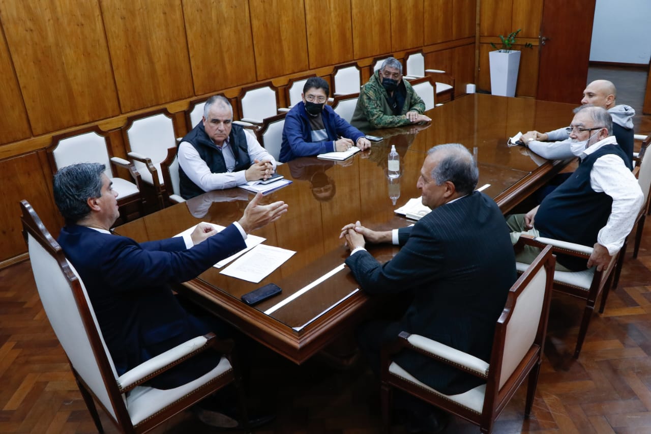 *EL GOBIERNO PROVINCIAL Y EL MUNICIPIO DE VILLA ÁNGELA DEFINEN AGENDA DE OBRAS DE INFRAESTRUCTURA PÚBLICA PARA LA LOCALIDAD*