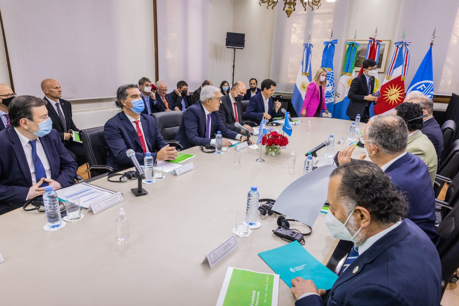 ANTE LA FAO, CAPITANICH IMPULSA UN CONVENIO DE DESARROLLO Y ASISTENCIA PARA LOS BAJOS SUBMERIDIONALES