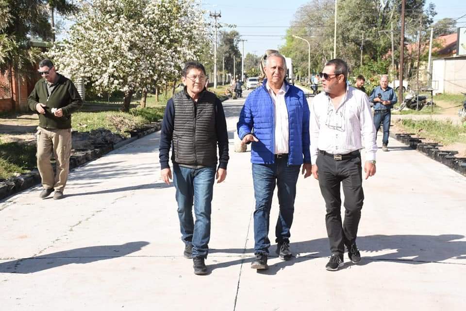 EL INTENDENTE PAPP DESTACÓ EL RÁPIDO AVANCE DEL PAVIMENTO EN VILLA ÁNGELA