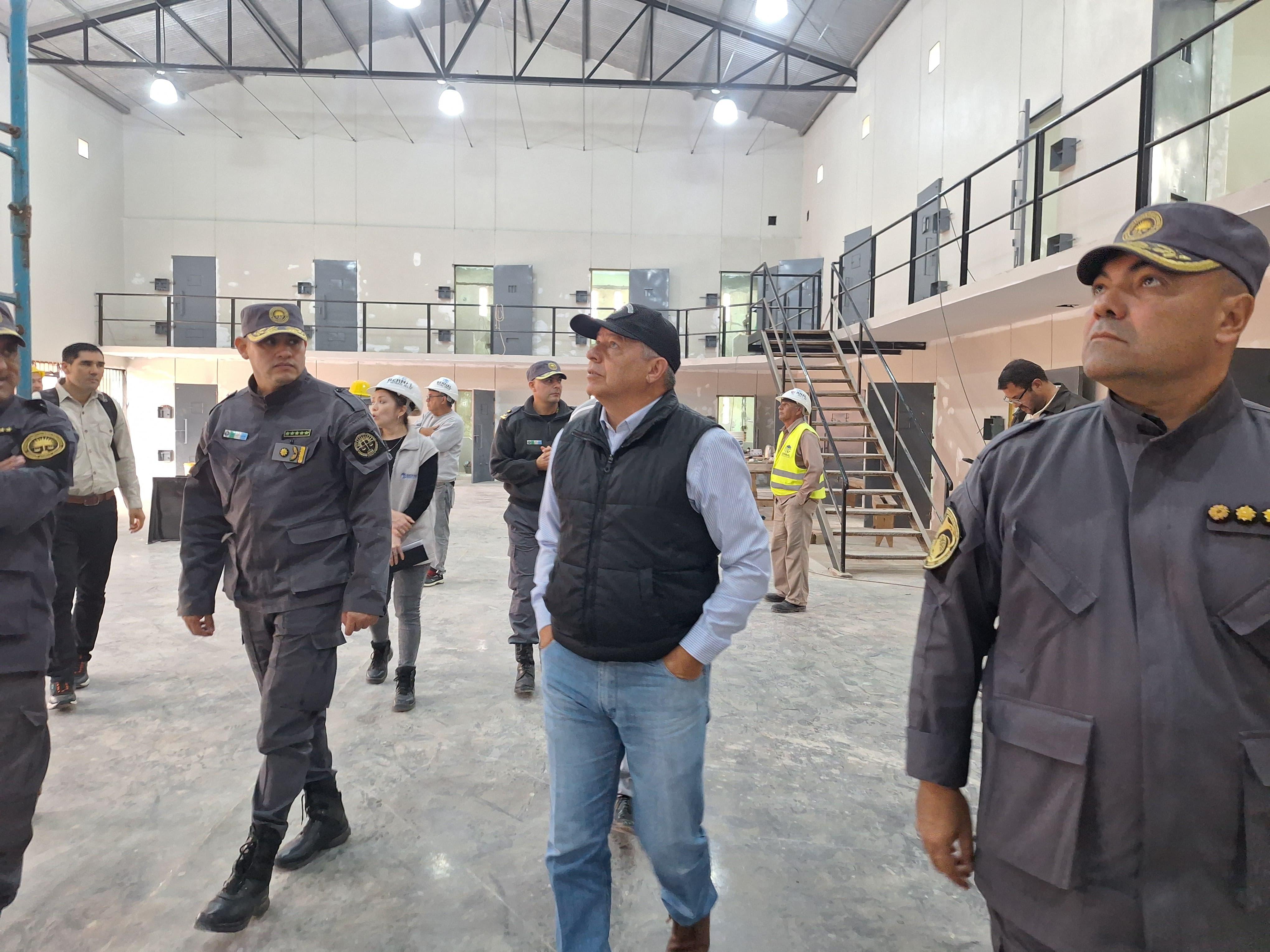 *PLAN PROVINCIAL DE SEGURIDAD: MATKOVICH  SUPERVISÓ EL AVANCE DE LAS OBRAS EN EL SERVICIO PENITENCIARIO N° II DE SÁENZ PEÑA*