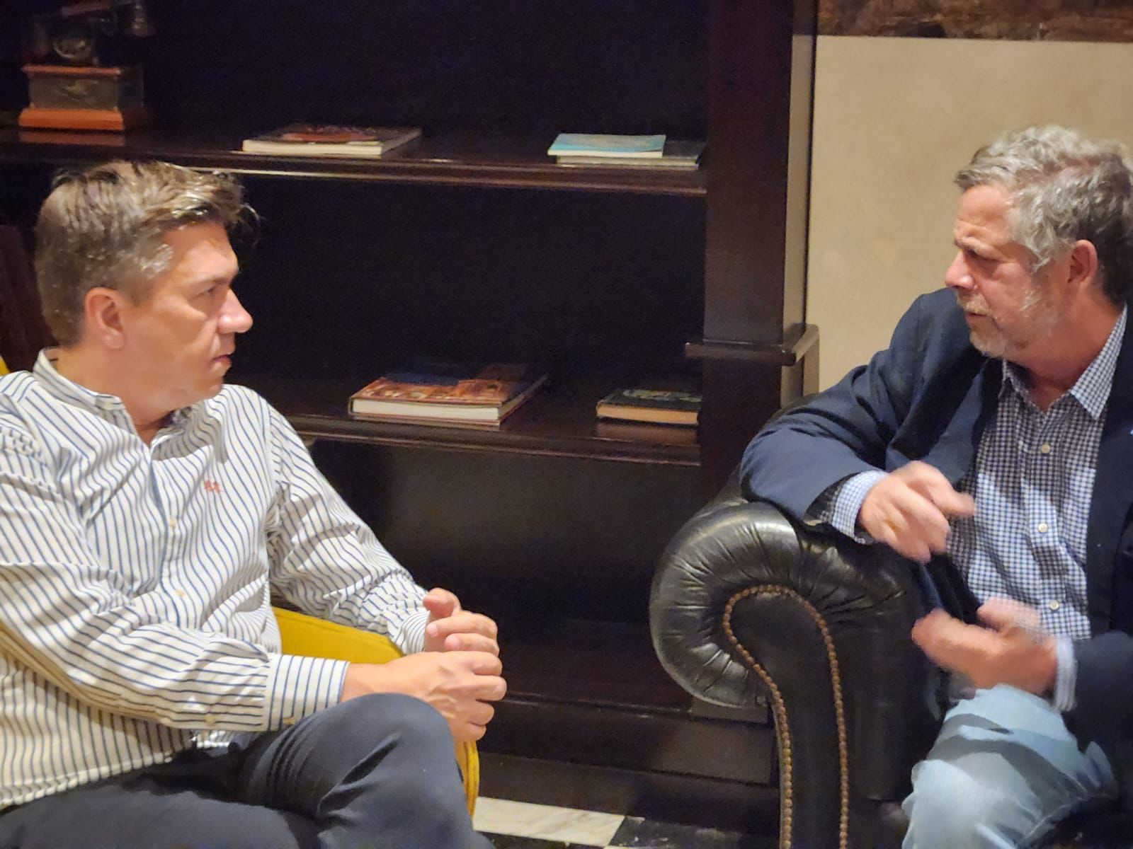 ZDERO CON EQUIPOS DE SALUD NACIONALES DE JUNTOS POR EL CAMBIO