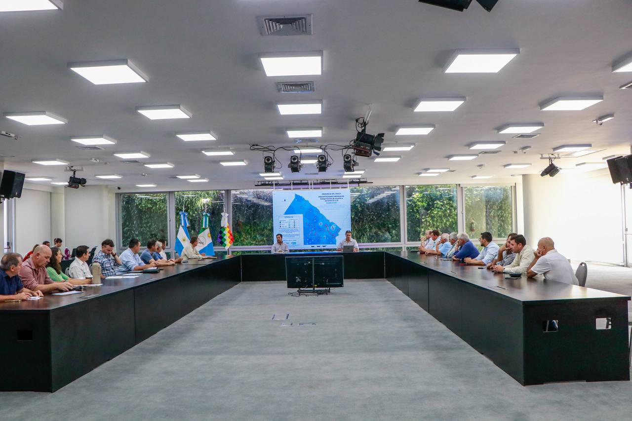 *EL GOBIERNO Y LA MESA DE ENLACE DEFINEN LAS MEDIDAS PARA ATENDER LA EMERGENCIA HÍDRICA, ÍGNEA Y PRODUCTIVA