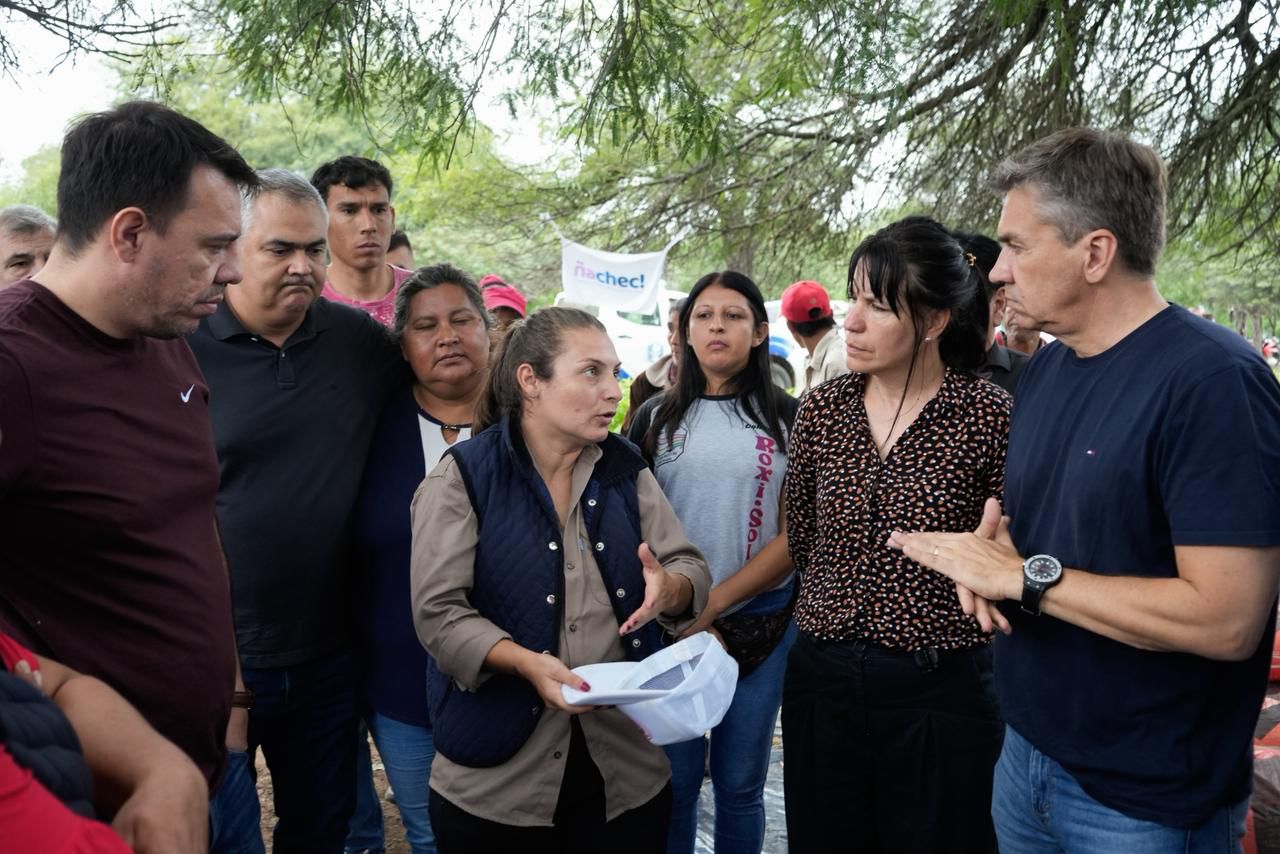 *ESTE DOMINGO: EL GOBERNADOR ZDERO LLEG&Oacute; A COMANDANCIA FR&Iacute;AS PARA SEGUIR DE CERCA LA ASISTENCIA A FAMILIAS AFECTADAS POR LAS INUNDACIONES