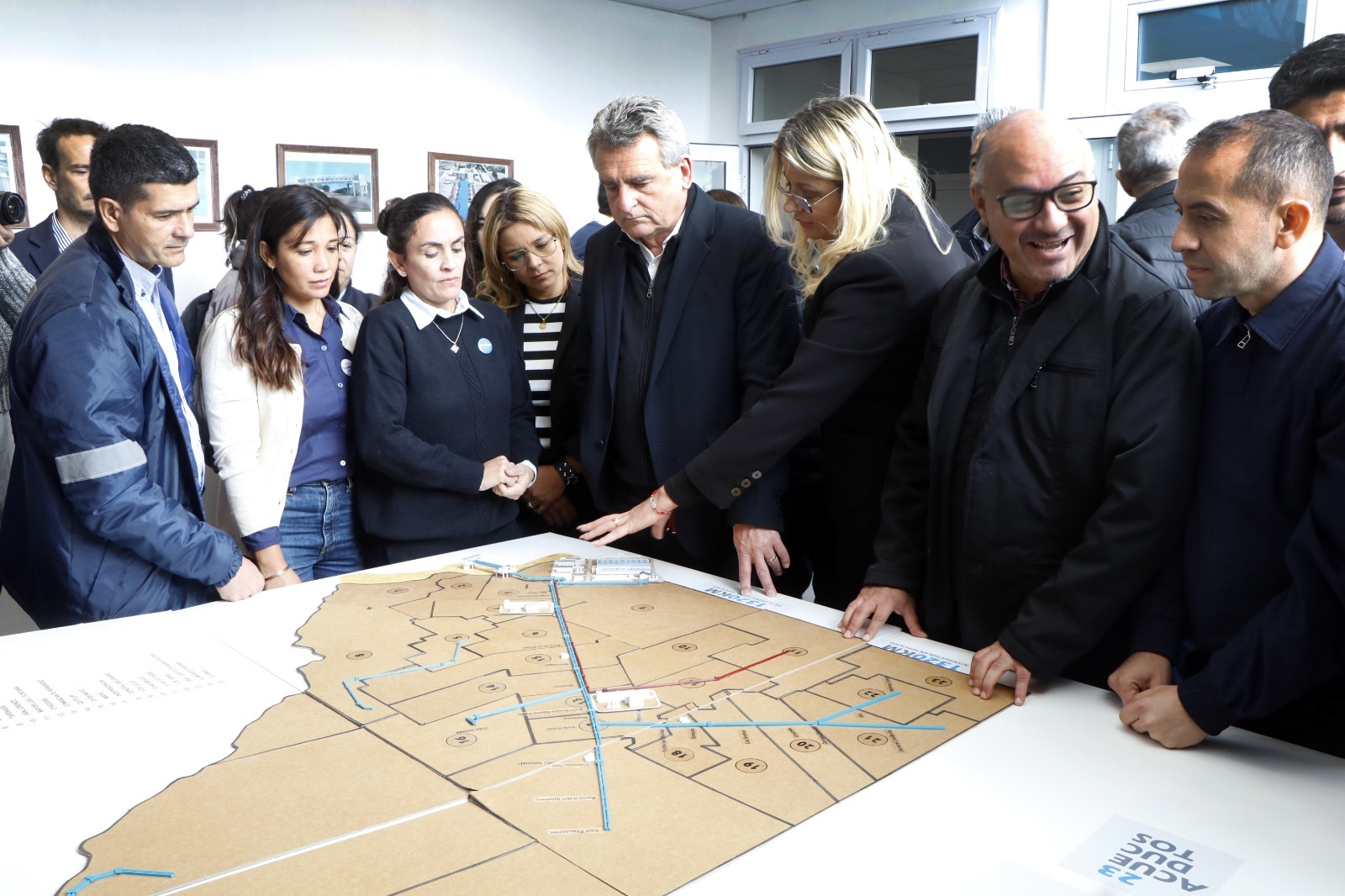 SEGUNDO ACUEDUCTO DEL INTERIOR Agustín Rossi recorrió la planta potabilizadora de Barranqueras