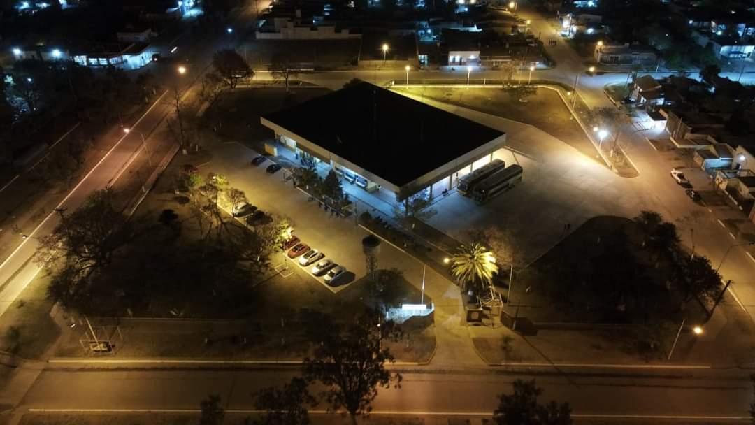 CAPITANICH INAUGURÓ PAVIMENTO, UN SUM PARA VETERANOS DE MALVINAS Y OBRAS EN LA TERMINAL DE ÓMNIBUS