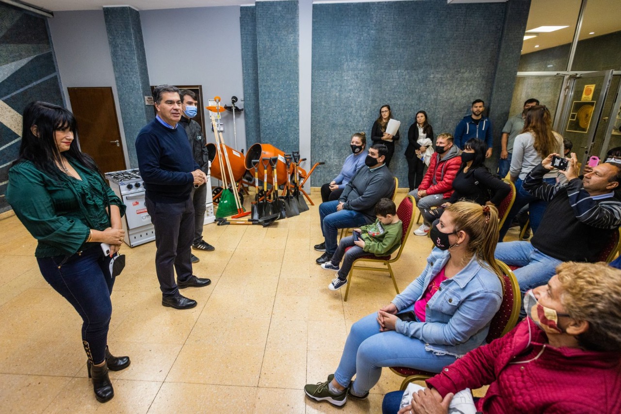 *CHACO SOLIDARIO: CAPITANICH ENTREGÓ HERRAMIENTAS DE TRABAJO PARA ACOMPAÑAR EMPRENDIMIENTOS*
