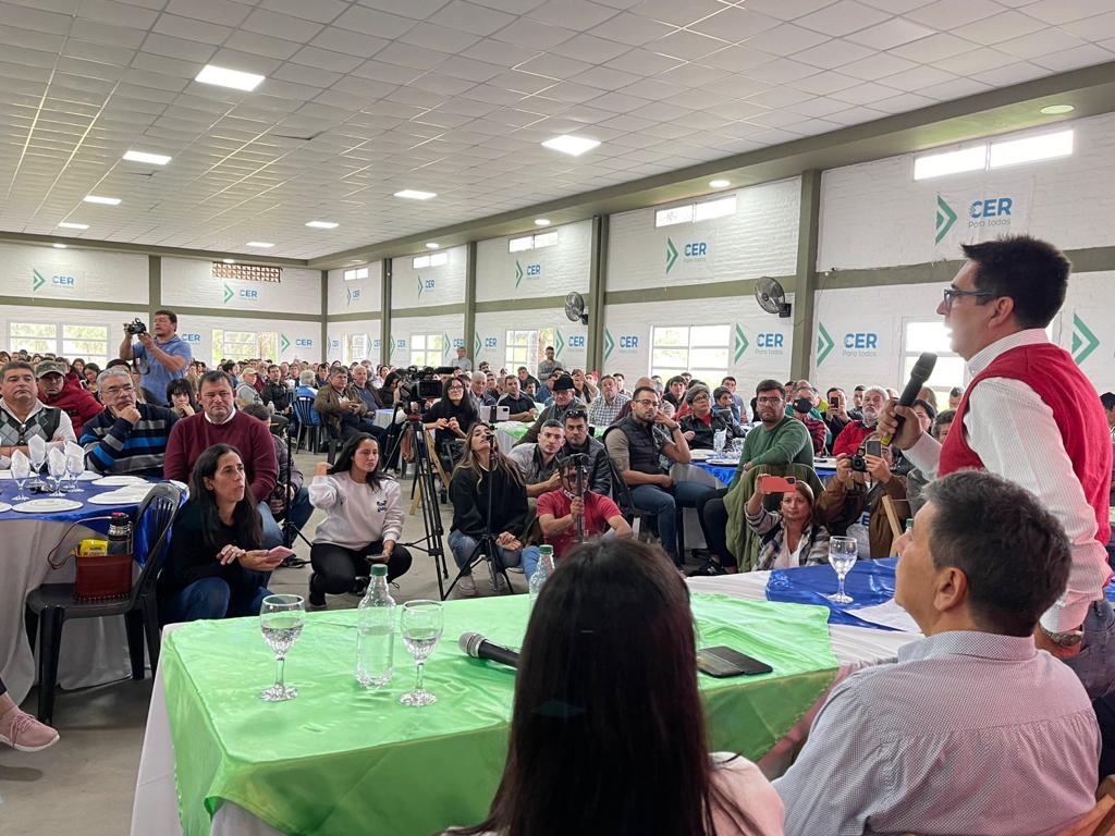 PLENARIO CER EN SAENZ PEÑA: “REPRESENTAMOS UNA EXPRESIÓN CON VALORES FUNDAMENTALES PARA UNA SOCIEDAD FRAGMENTADA”, DIJO GUSTAVO