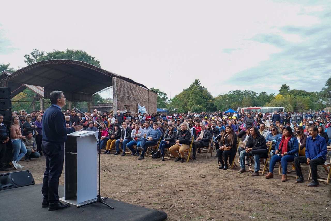 HISTÓRICA JORNADA EN COLONIA ABORIGEN: CAPITANICH HABILITÓ SEDE DEL IDACH, PAVIMENTO Y CÁMARAS DE SEGURIDAD RURAL