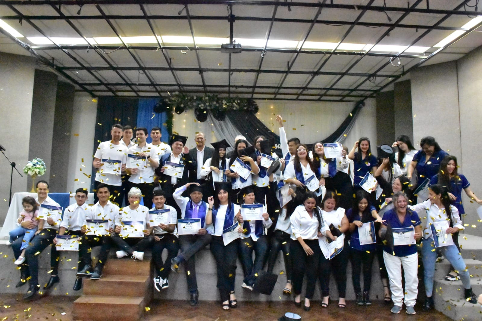 EL INTENDENTE ADALBERTO PAPP PARTICIPÓ DEL ACTO DE EGRESADOS DEL ANEXO UEGP N° 172