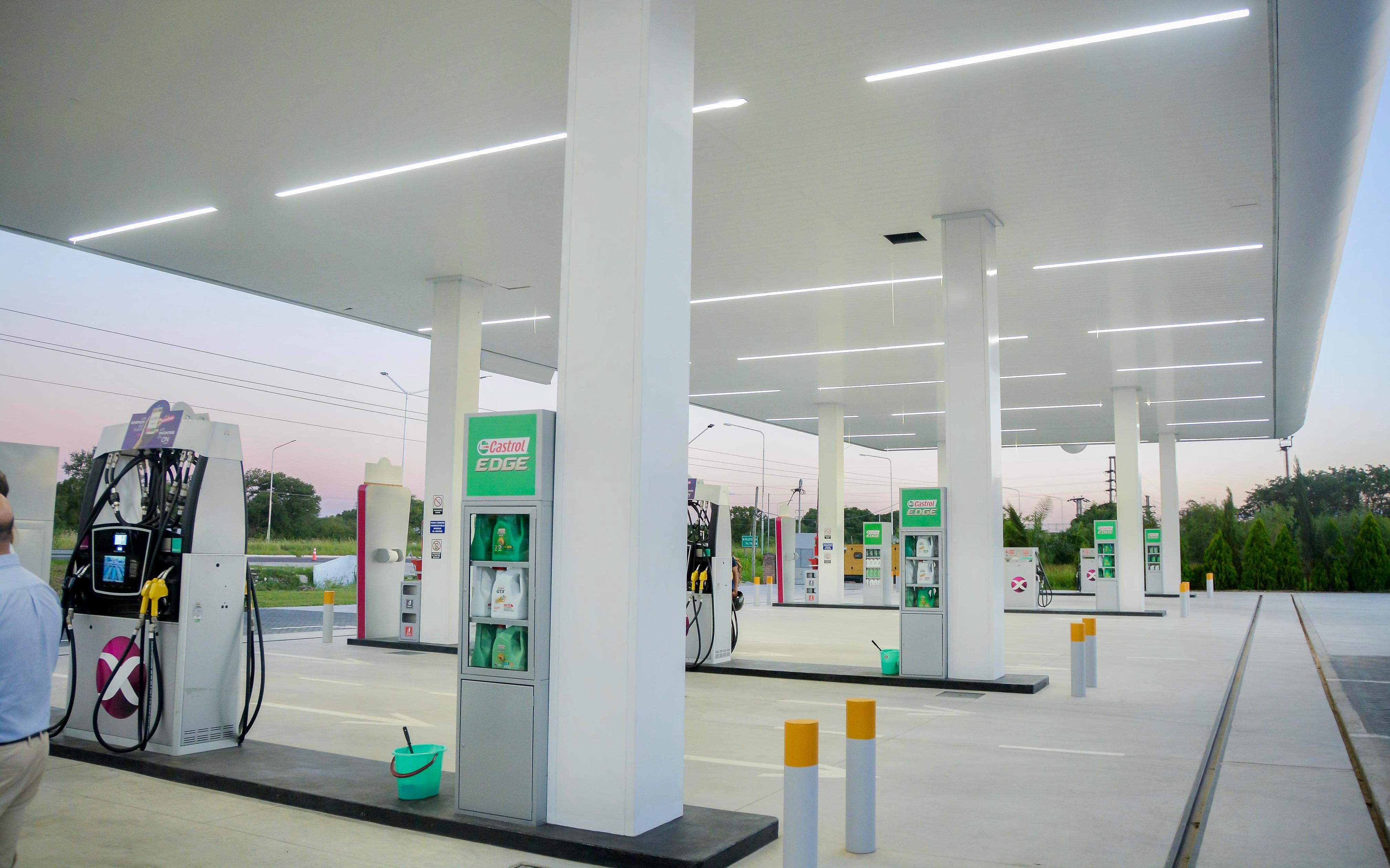 INAUGURACIÓN DE LA ESTACIÓN DE SERVICIO AXION, EN PUERTO TIROL: “ES UN GUSTO ACOMPAÑAR A QUIENES TIENEN GANAS DE INVERTIR EN LA PROVINCIA” MANIFESTÓ EL GOBERNADOR