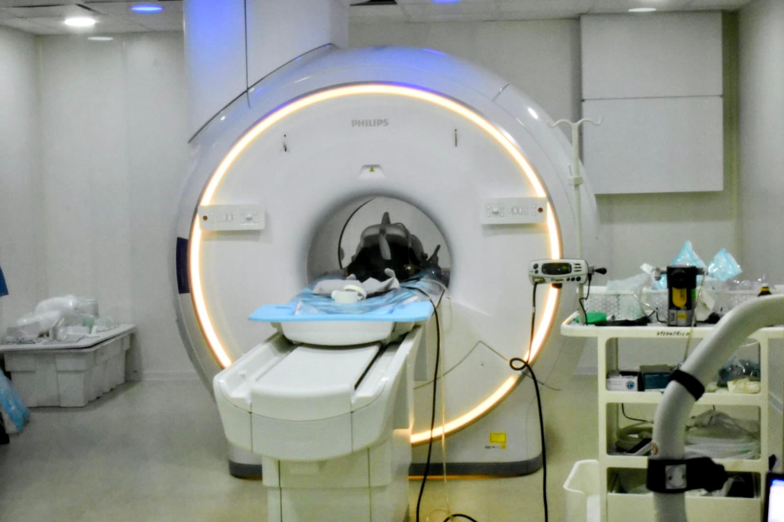 *HISTÓRICO EN SALUD: EL NUEVO RESONADOR MAGNÉTICO DEL PEDIÁTRICO YA REALIZÓ MÁS DE 300 RESONANCIAS EN SÓLO 2 MESES