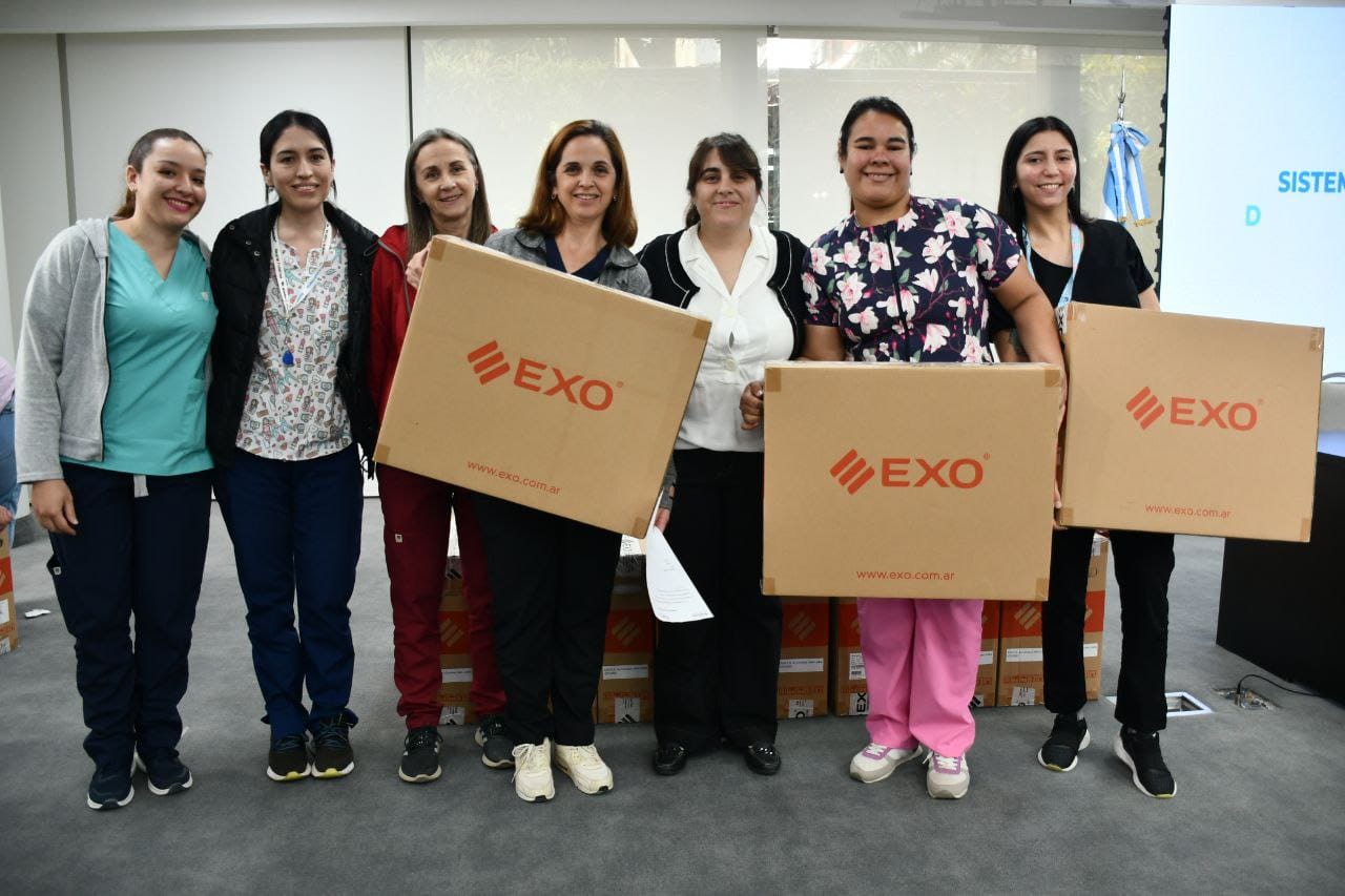 SALUD PÚBLICA ENTREGÓ 69 COMPUTADORAS AL SISTEMA PROVINCIAL DE RESIDENCIAS