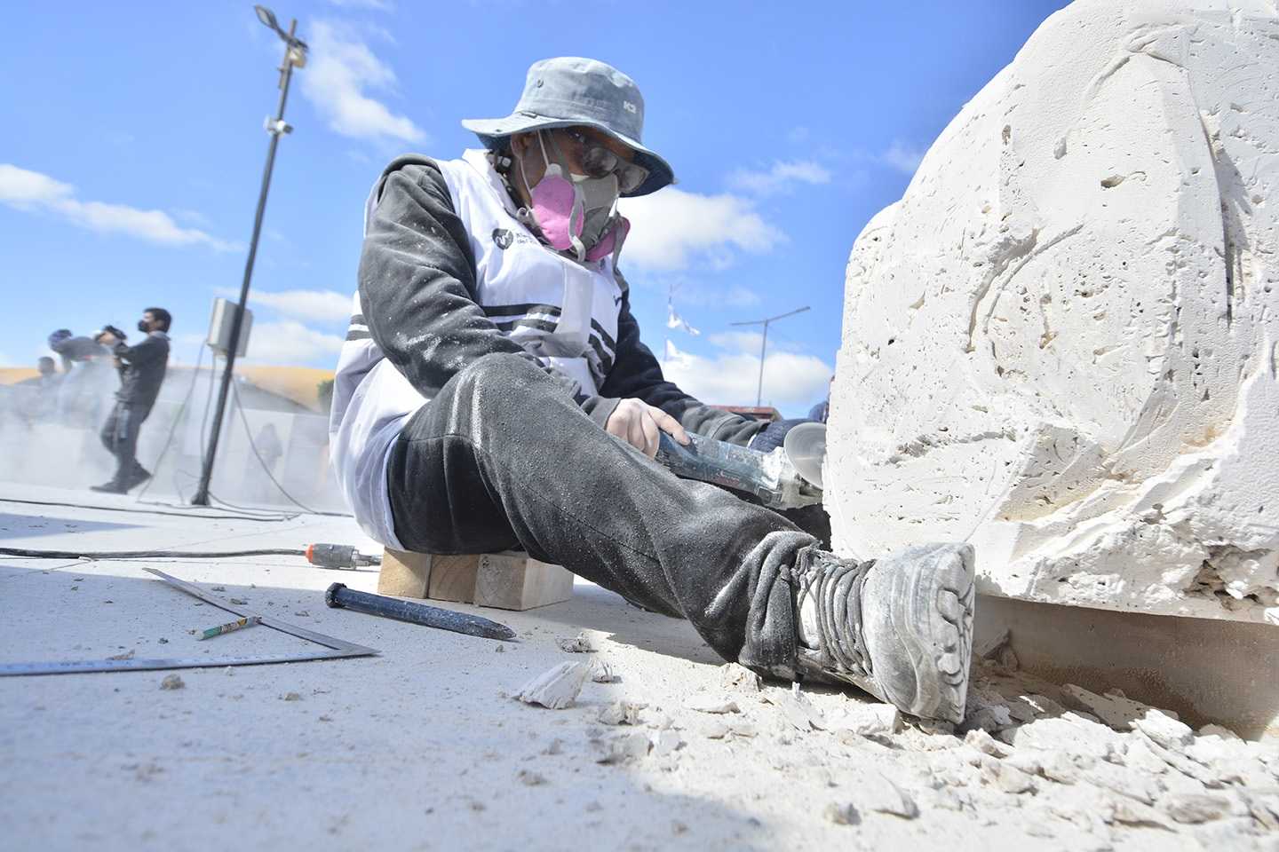 BIENAL DEL CHACO 2022 Choe Sodong y su obra Permanencia 2050, un mensaje de esperanza para un “mundo feliz”
