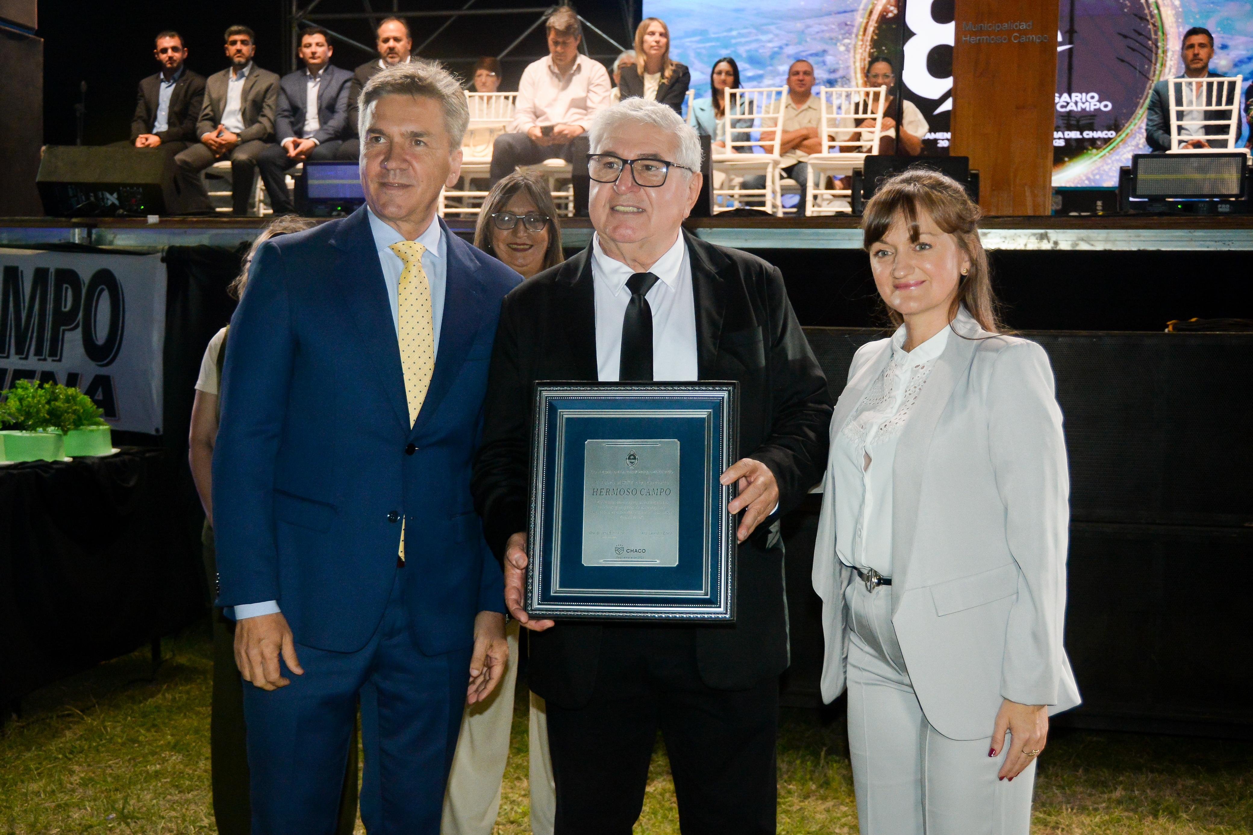 *85° ANIVERSARIO DE HERMOSO CAMPO: EL GOBERNADOR ZDERO ANUNCIÓ LA REACTIVACIÓN DEL FRIGORÍFICO*
