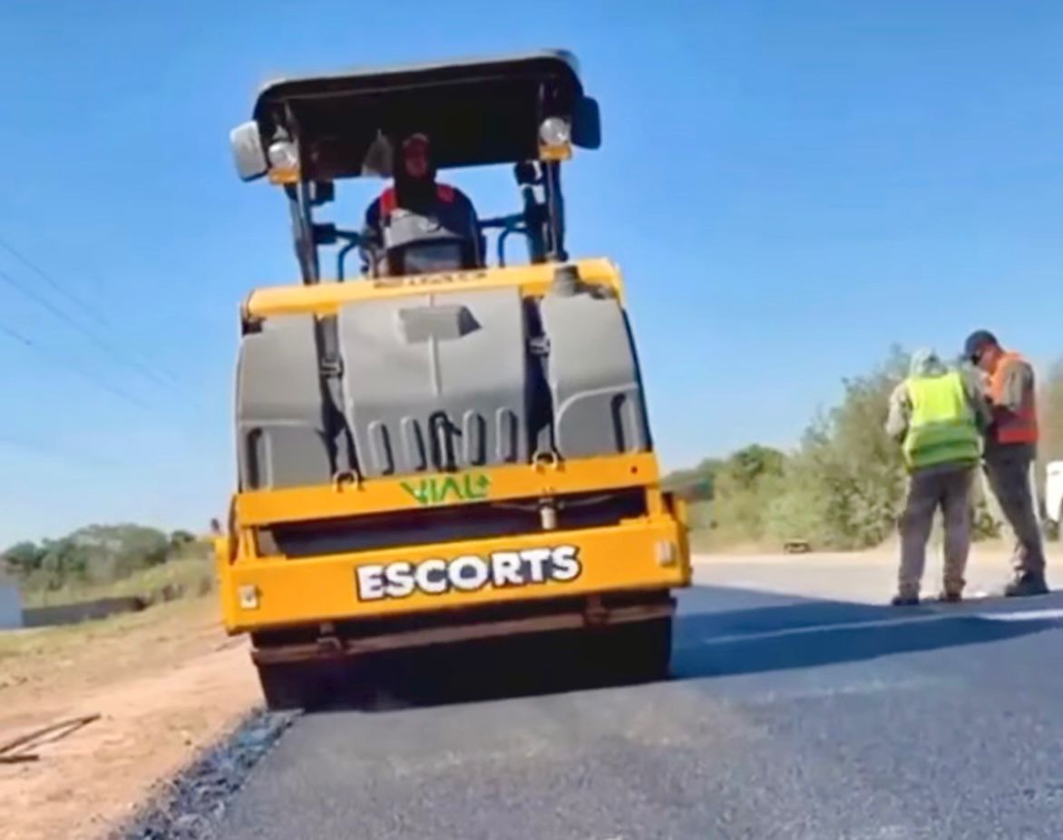 AVANZA LA PAVIMENTACIÓN DE LA RUTA PROVINCIAL N°30