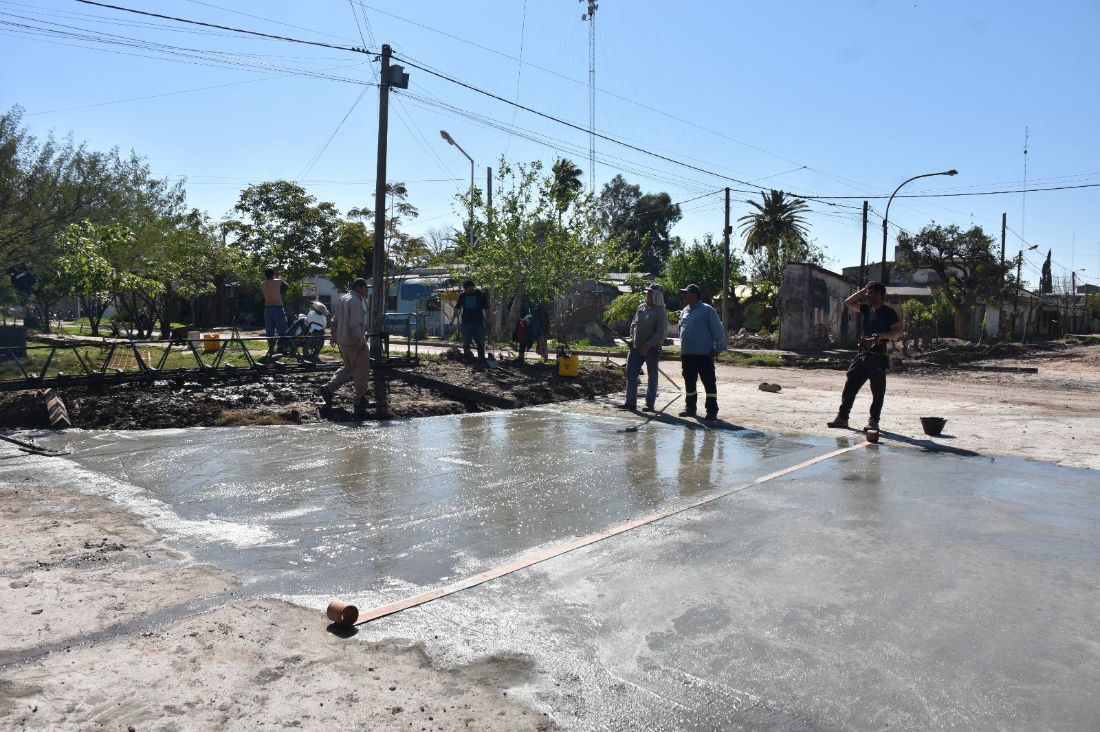 PAPP DESTACÓ EL AVANCE DEL PAVIMENTO EN CALLE MAIPÚ QUE CONECTA ESCUELAS Y MEJORA LA TRANSITABILIDAD