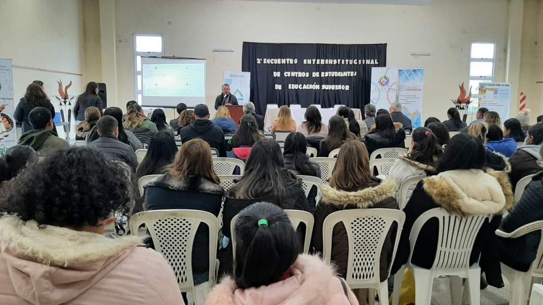 VILLA ANGELA:  AUTORIDADES MUNICIPALES PARTICIPARON DEL SEGUNDO ENCUENTRO INTERJURISDICCIONAL DE CENTROS DE ESTUDIANTES 