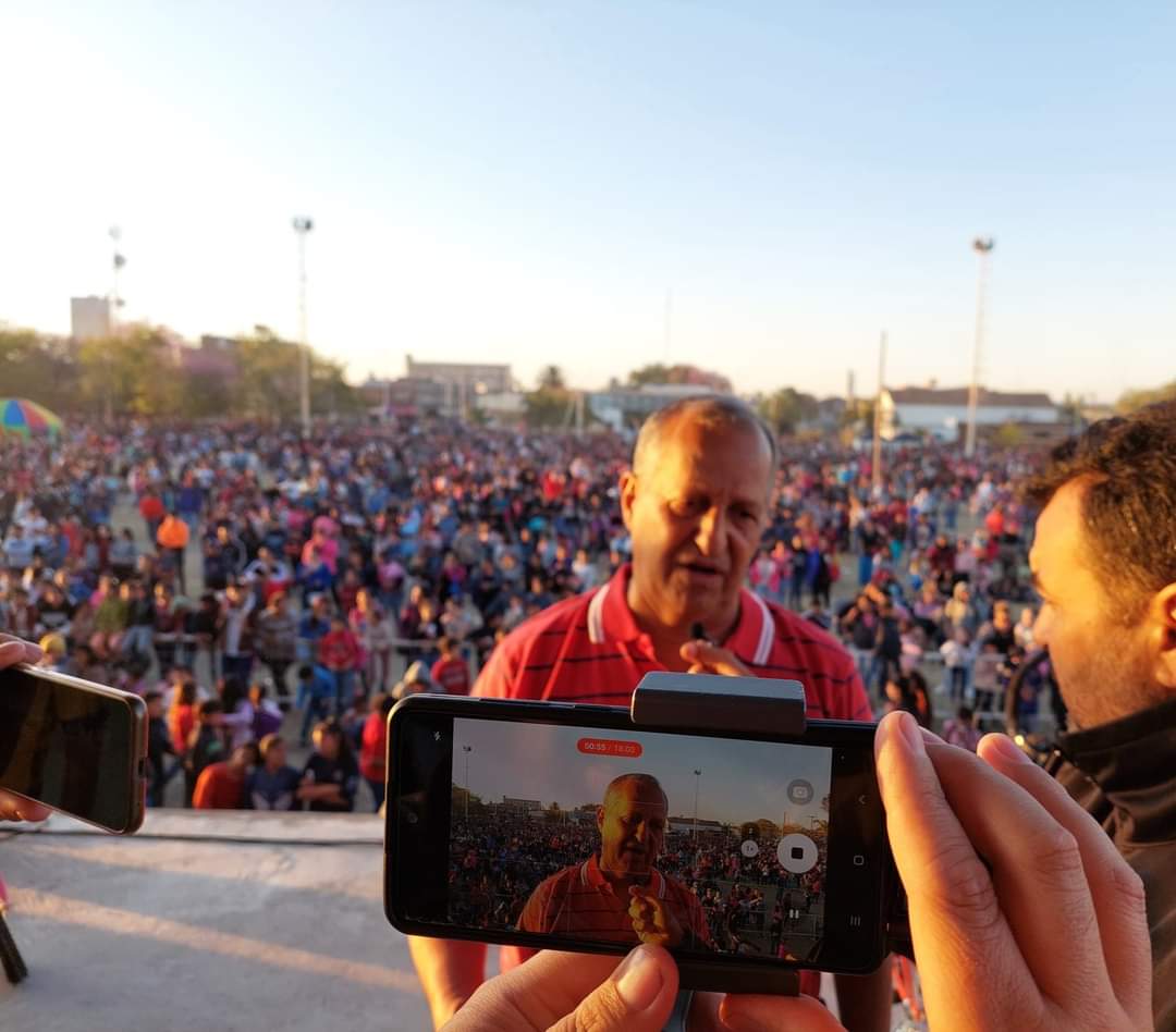 VILLA ANGELA: MULTITUDINARIO FESTEJO DEL DÍA DEL NIÑO EN EL CARLOS GARDEL