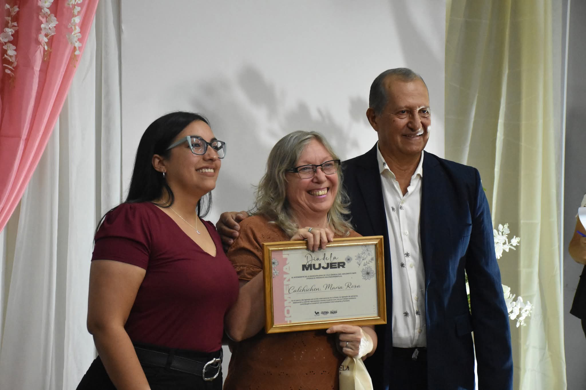 VILLA &Aacute;NGELA HOMENAJE&Oacute; A LAS MUJERES CON UN EMOTIVO ACTO DE RECONOCIMIENTO