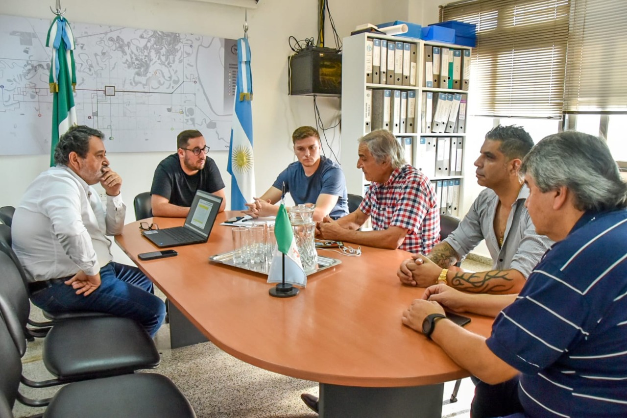 TRAS REUNIÓN DE AUTORIDADES PROVINCIALES CON LA UTA Y CETACH, SE LEVANTÓ EL PARO DE TRANSPORTE PÚBLICO EN LA PROVINCIA