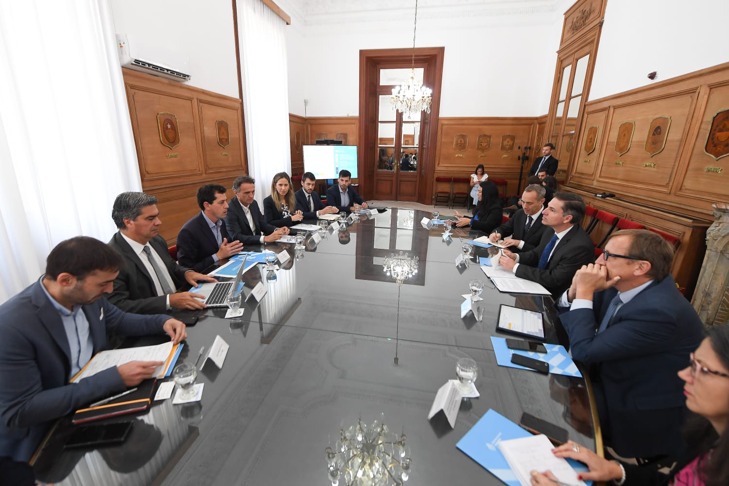 *POTENCIAR EL NORTE GRANDE: CON AUTORIDADES NACIONALES Y DEL BANCO MUNDIAL, CAPITANICH GESTIONA FINANCIAMIENTO PARA LA REGIÓN*