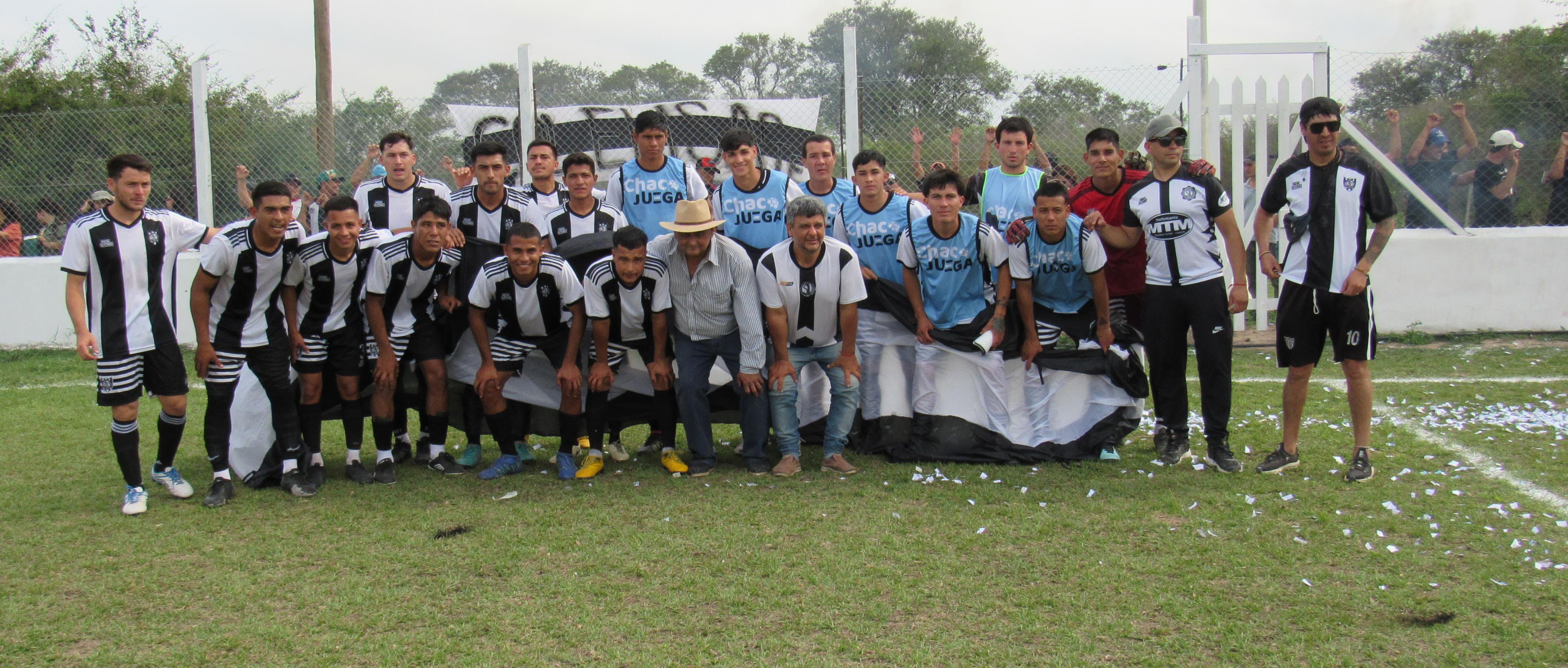 *TRAS 18 AÑOS: EL CLUB UNIÓN DE COLONIA ELISA VOLVIÓ A JUGAR DE LOCAL EN SU CANCHA, RECIENTEMENTE INAUGURADA POR EL GOBIERNO PROVINCIAL*