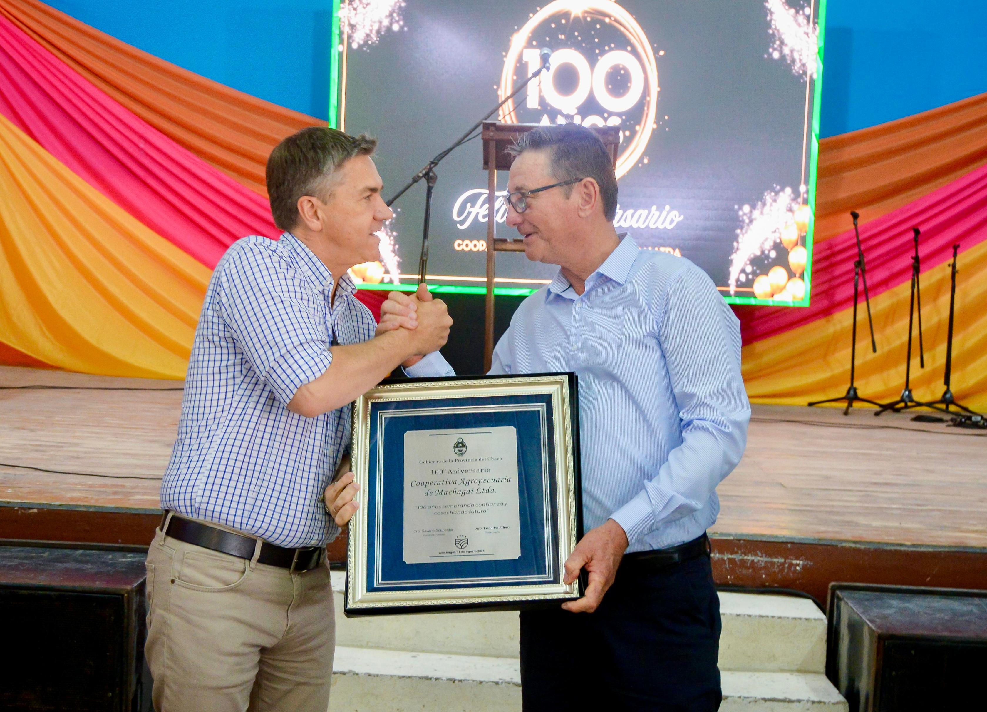*MACHAGAI: LA COOPERATIVA AGROPECUARIA CUMPLIÓ 100 AÑOS Y LO CELEBRÓ CON EL ACOMPAÑAMIENTO DEL GOBERNADOR ZDERO*